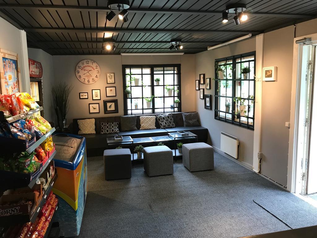 Roesjoebaden Camping & Stugby Sollentuna Bagian luar foto