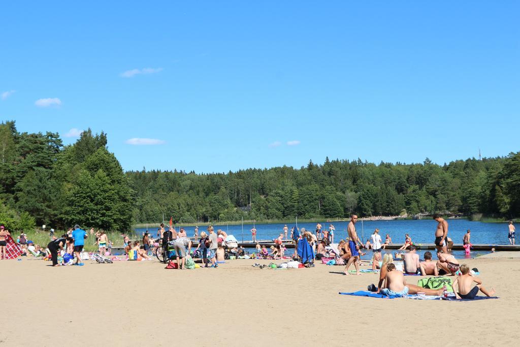 Roesjoebaden Camping & Stugby Sollentuna Bagian luar foto
