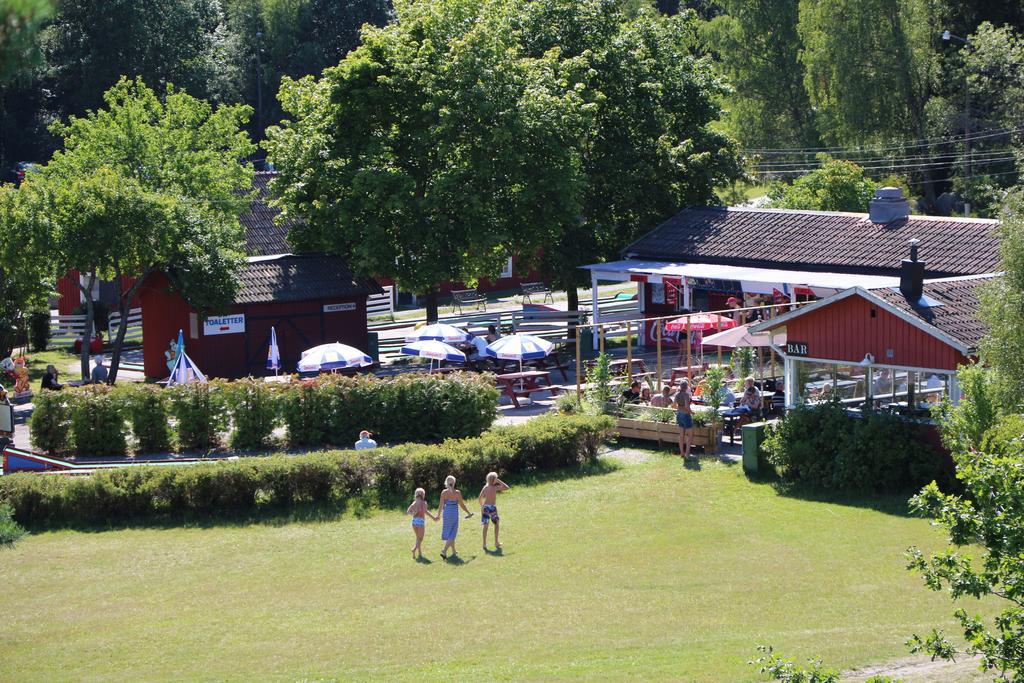 Roesjoebaden Camping & Stugby Sollentuna Bagian luar foto